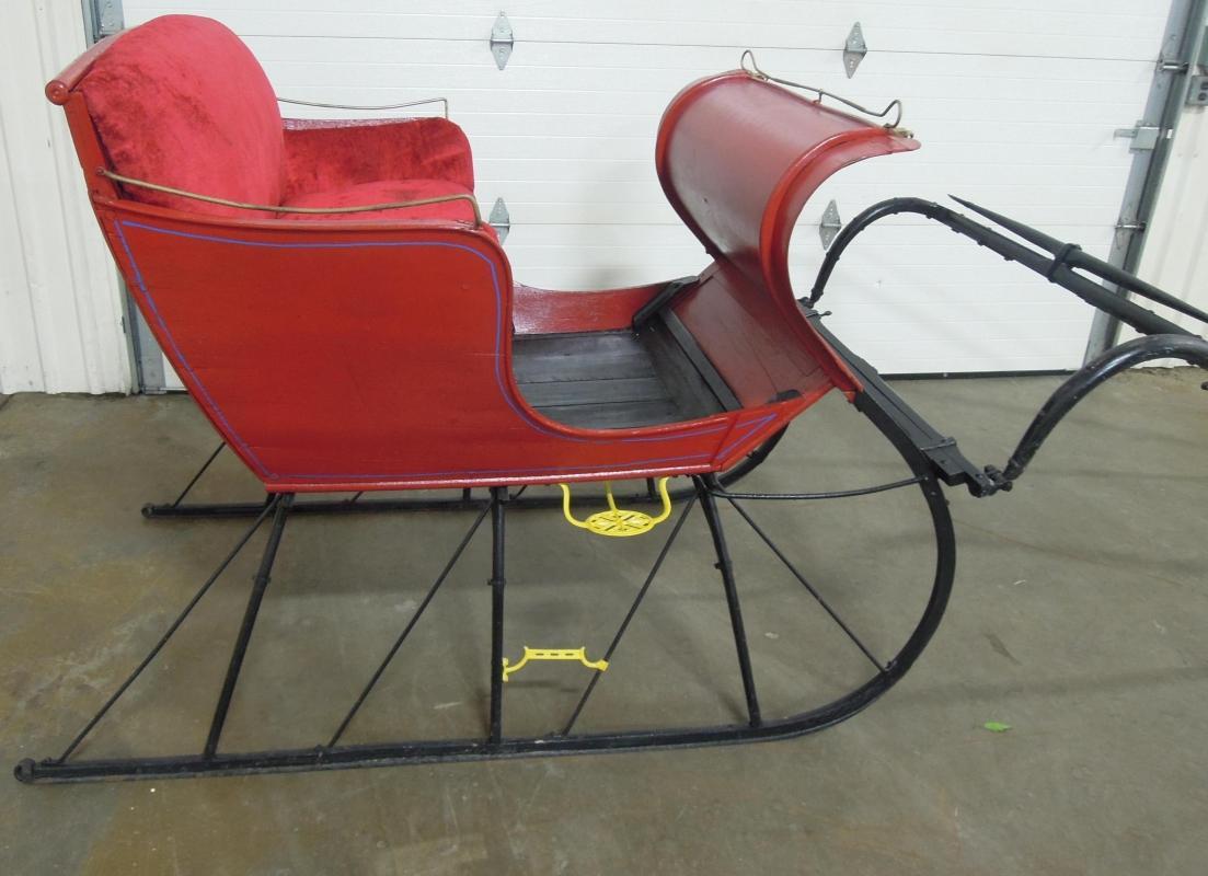 Porland Cutter Sleigh Red Black with Shaves