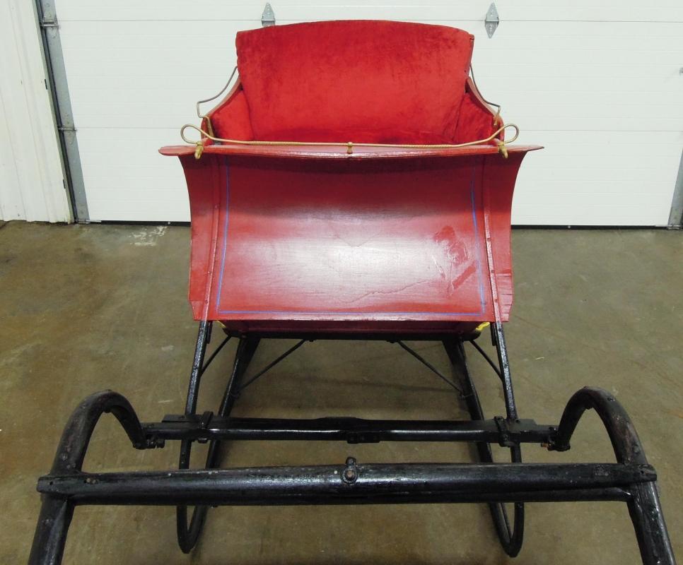 Porland Cutter Sleigh Red Black with Shaves