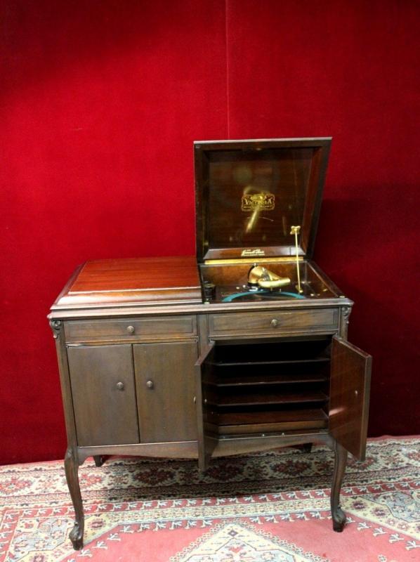 Victrola Talking Machine Console