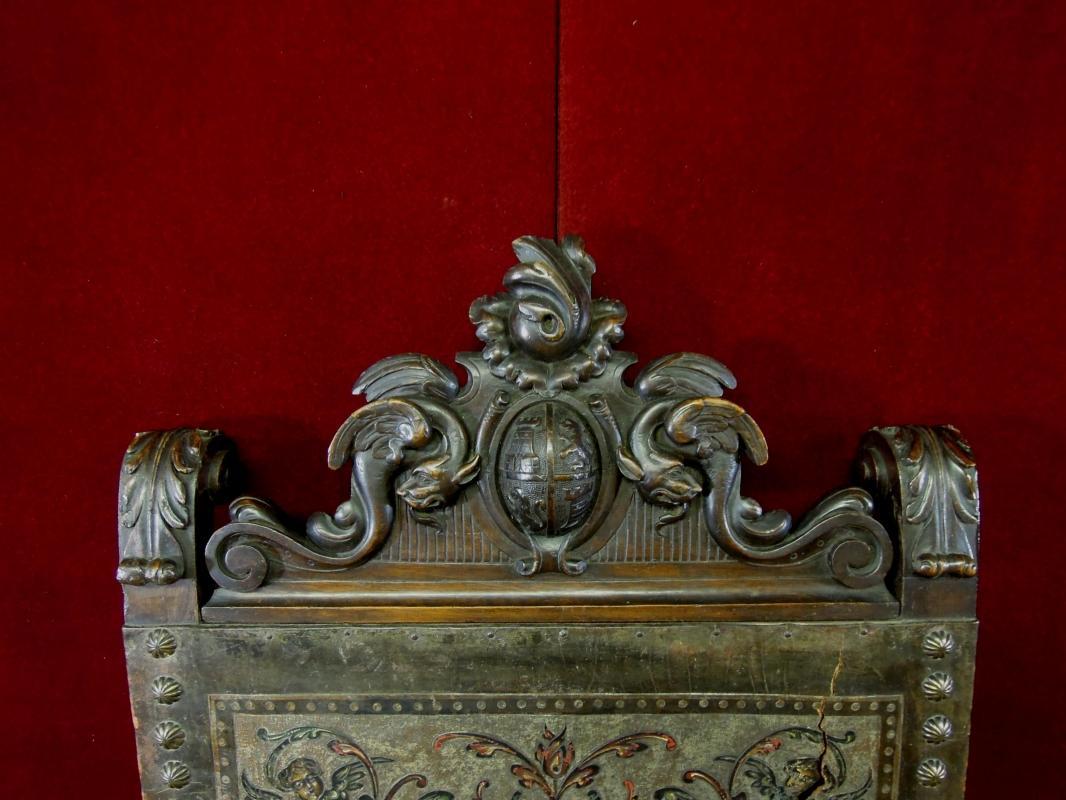Antique Regal Gothic Throne Chair Coat Of Arms Figural Head RARE