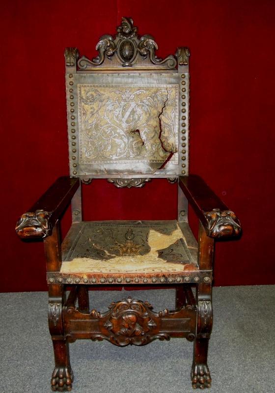 Antique Regal Gothic Throne Chair Coat Of Arms Figural Head RARE