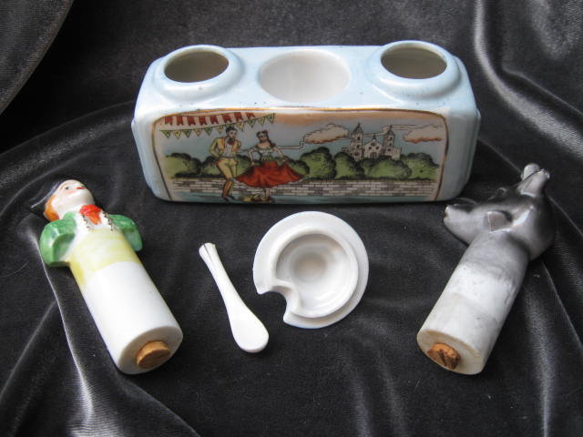 Vintage Nodder Matador & Bull Condiment Salt & Pepper Set