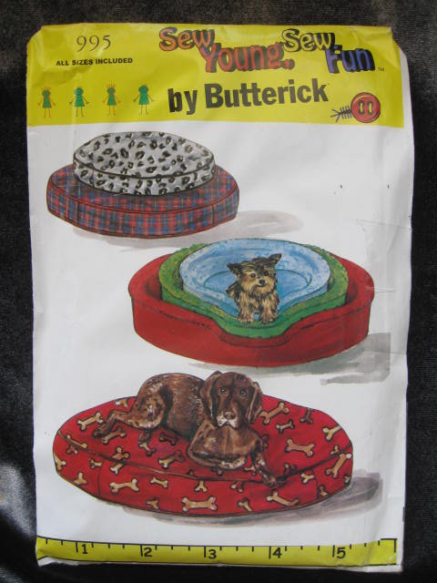 New Butterick 996 Pet Accessories Bed & Bed Cover Sewing Pattern