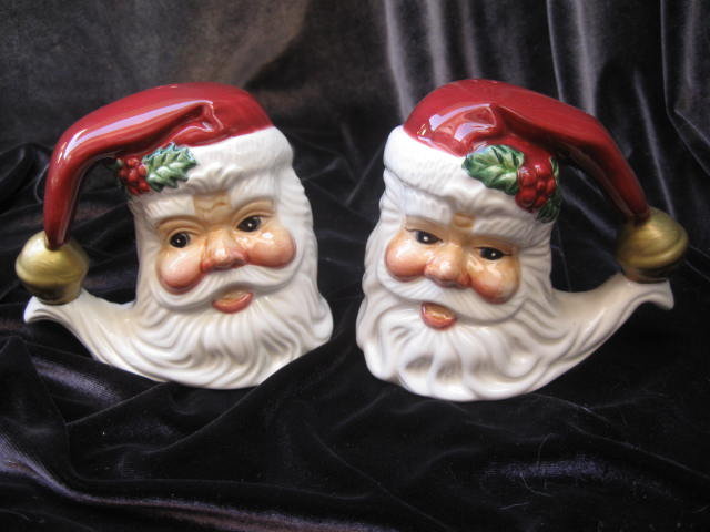 Fitz & Floyd Large Holiday Santa Claus With Bell Salt & Pepper Shakers Christmas
