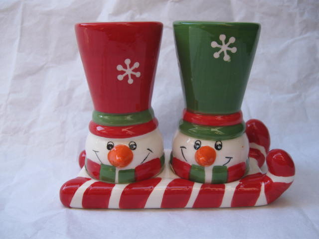 Winter or Christmas Snowman Snowmen Salt & Pepper Shakers With Holder