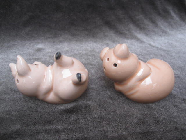 Vintage Playful Pigs Salt & Pepper Shakers