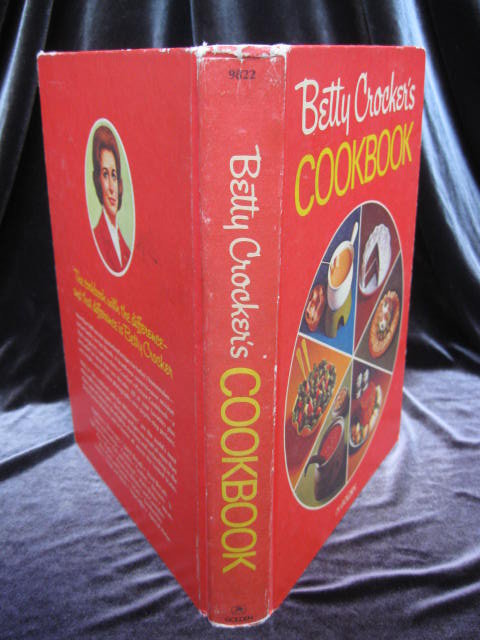 Betty Crocker's Cookbook Pie Cover Copyright 1969 29th Printing