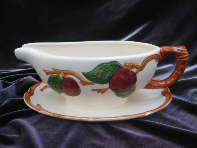 Franciscan Apple Gravy Boat Gravyboat With Attached Underplate