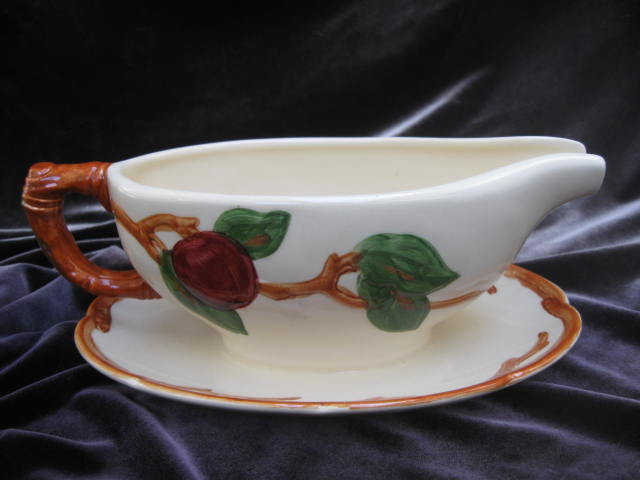 Franciscan Apple Gravy Boat Gravyboat With Attached Underplate