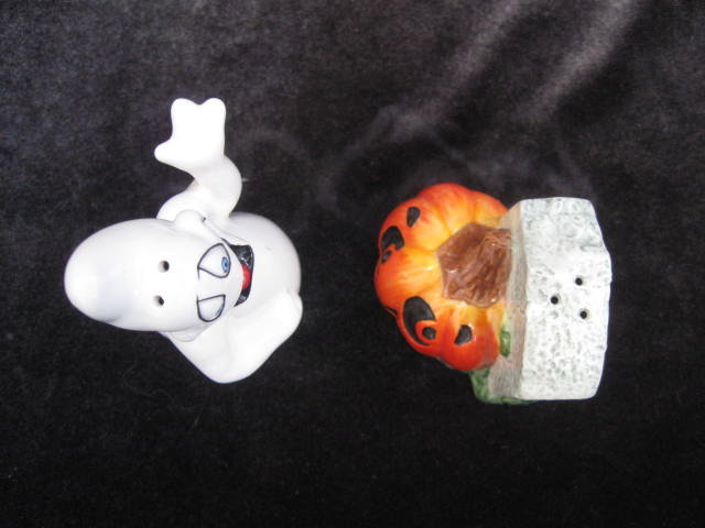 Fitz & Floyd Halloween Ghost & Jack O Lantern Tombstone Salt & Pepper Shakers In Original Box