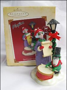 Hallmark 2005 The Crabby Caroler Maxine Magic Christmas Tree Ornament
