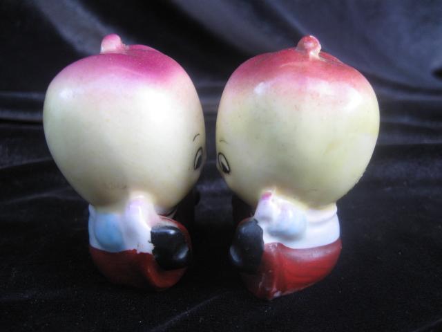 Vintage Anthropomorphic Apple Salt & Pepper Shakers With Original Label