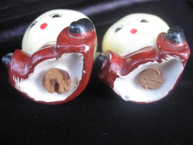 Vintage Anthropomorphic Apple Salt & Pepper Shakers With Original Label