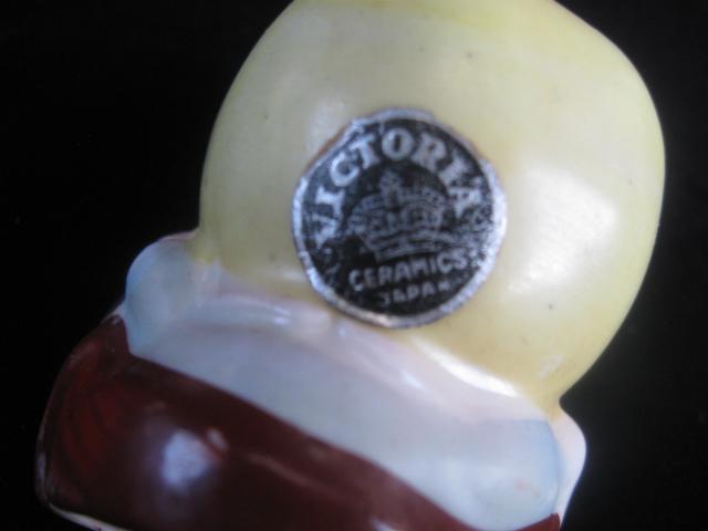Vintage Anthropomorphic Apple Salt & Pepper Shakers With Original Label