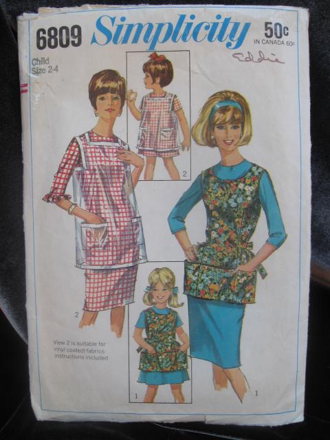 Vintage Simplicity 6809 Child's Apron Size 2 - 4