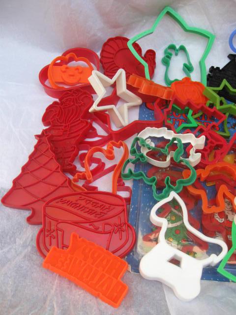 Large Lot Of 58 Vintage To New Christmas, Easter, Halloween Cookie Cutters & More