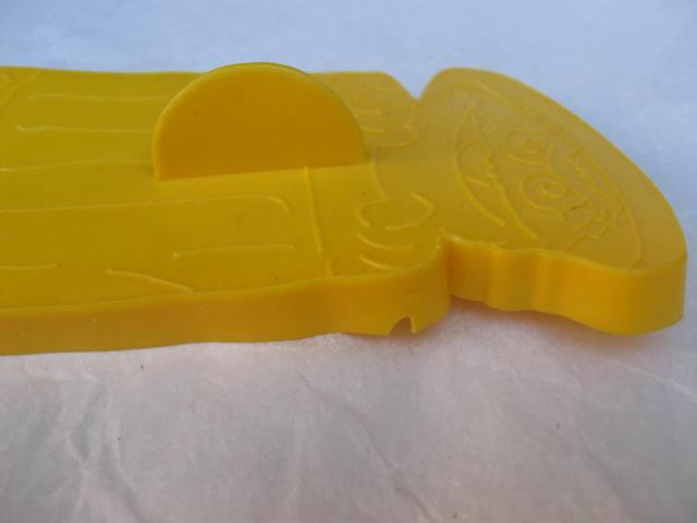 Lot of 6 Sesame Street Cookie Cutters, Wilton Elmo Cake Pan & Wilton 1977 Yearbook