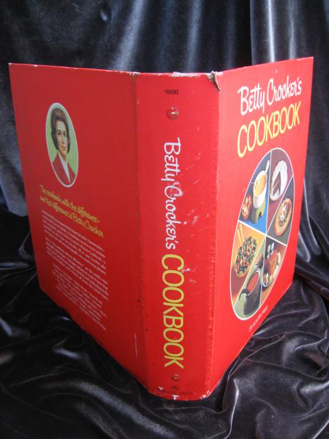 Betty Crocker's Cookbook Pie Cover Copyright 1969 28th Printing