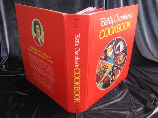 Betty Crocker's Cookbook Pie Cover Copyright 1969 20th Printing