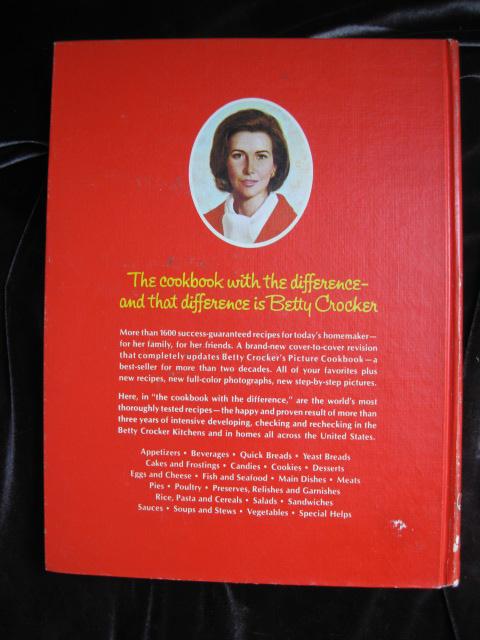 Betty Crocker's Cookbook Pie Cover Copyright 1969 12th Printing