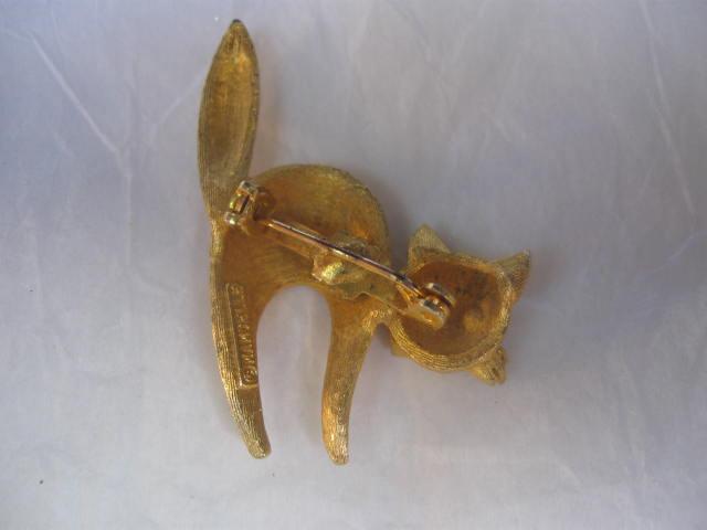 Goldtone Mamselle Goldtone Arched or Hunched Back Halloween Cat