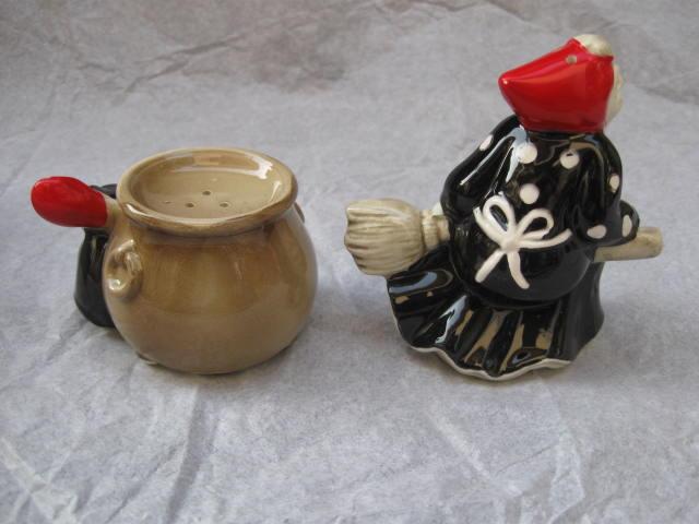 Fitz & Floyd Halloween Witch & Black Cat Cauldron Salt & Pepper Shakers