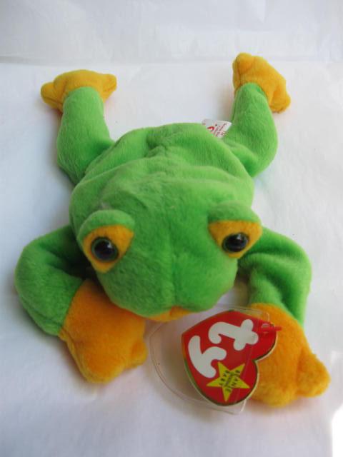 Ty Smoochy The Frog Ty Beanie Baby Retired
