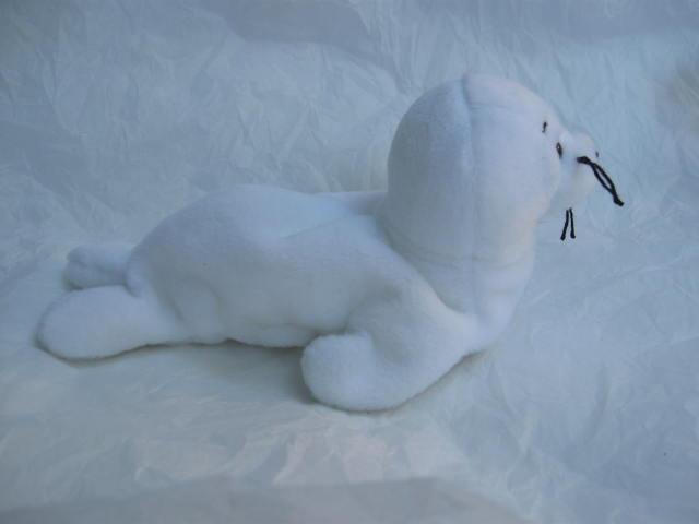 Ty Seamore The White Seal Retired Beanie Baby MWMT's