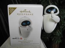 Hallmark 2012 Robot