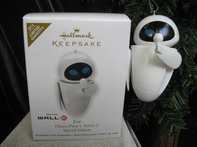 Hallmark 2012 Robot