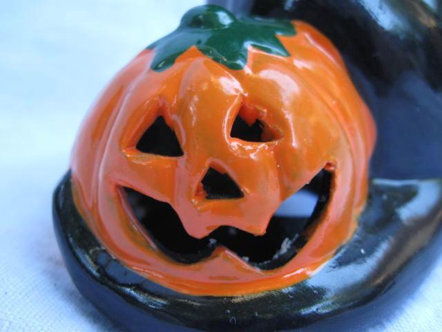 Vintage Kmart Ceramic Halloween Black Cat With Jack O Lantern Tea Light Candle Holder.
