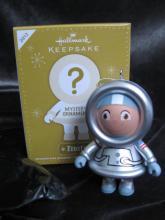 Hallmark 2012 Mystery Frosty Silver Astronaut Register To Win Repaint Christmas Tree Ornament