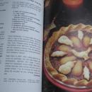 Betty Crocker's Holiday Baking Cookbook Copyright 1993 1st Edition
