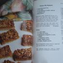 Betty Crocker's Holiday Baking Cookbook Copyright 1993 1st Edition