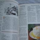 The Southern Heritage Cakes Cookbook Copyright 1983 1st Edition