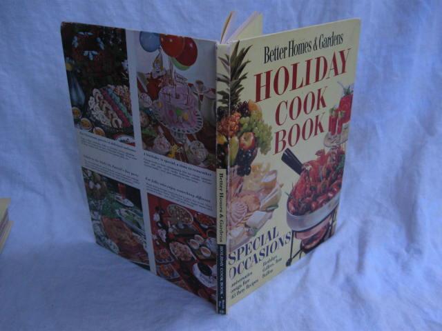 Better Homes & Gardens Holiday Cook Book & Special Occasions Copyright 1959