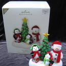 Hallmark 2007 VERY MERRY TRIO Limited Magic Penguins & Snowman Christmas Tree Ornament