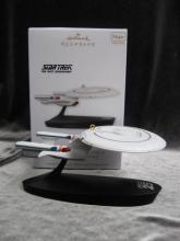 Hallmark 2012 Star Trek U.S.S. Enterpirse NCC-1701-D Magic Voice Christmas Tree Ornament