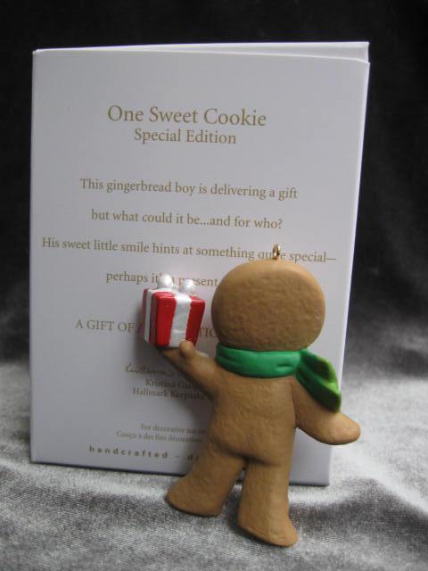 Hallmark 2012 One Sweet Cookie Ginger Bread Man Special Limited Quantity Editon Christmas Tree Ornament