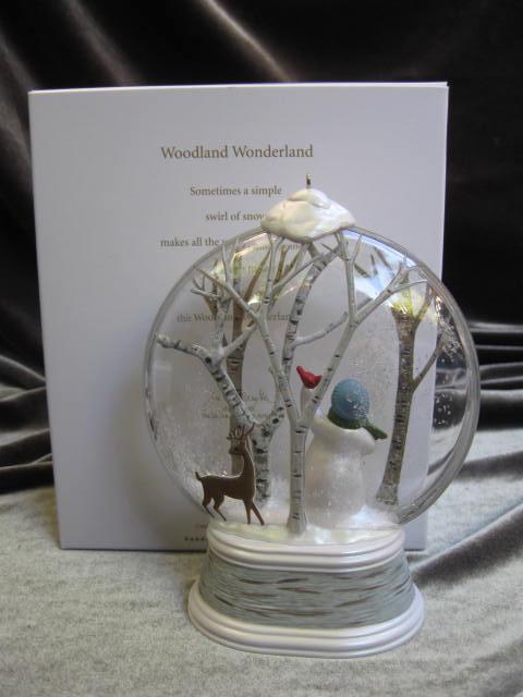 Hallmark 2012 Woodland Wonderland Snowman Snowglobe Chrsitmas Tree Ornament