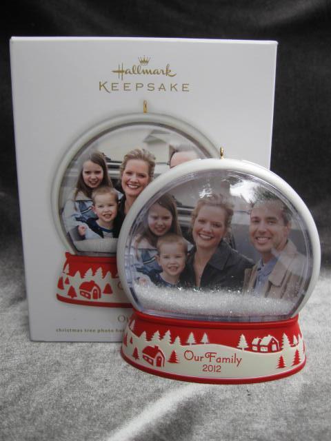 Hallmark 2012 Our Family Snowglobe Photo Holder Christmas Tree Ornament