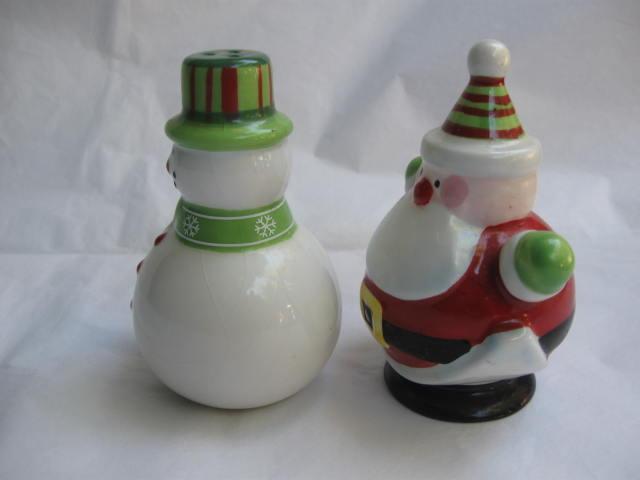Santa Claus & Snowman Winter or Christmas Salt & Pepper Shakers S/P