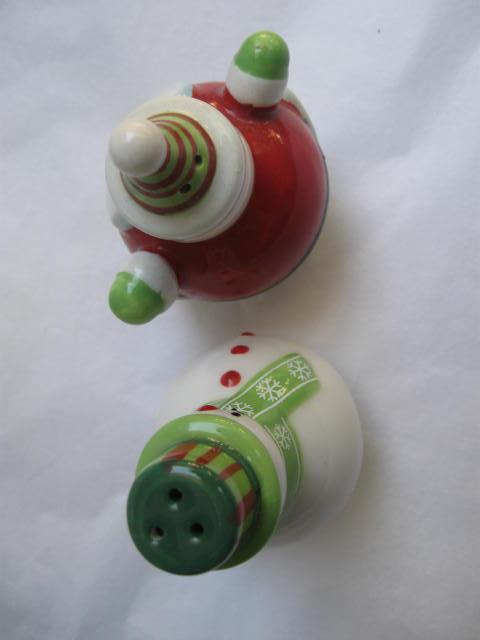 Santa Claus & Snowman Winter or Christmas Salt & Pepper Shakers S/P