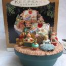 Hallmark 1998 Victorian Toy Box Magic Light Motion & Music Christmas Tree Ornament