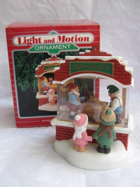 Hallmark 1987 Kringle's Toy Shop Magic Light & Motion Christmas Tree Ornament