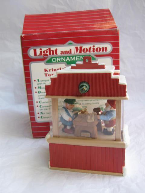 Hallmark 1987 Kringle's Toy Shop Magic Light & Motion Christmas Tree Ornament