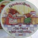 Hallmark 2000 Grandma's House Collector's Plate Mice Christmas Tree Ornament