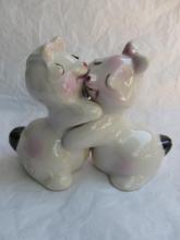 Vintage Bunny Hug Anthropomorphic Rabbit Van Tellingen Salt & Pepper Shakers
