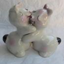 Vintage Bunny Hug Anthropomorphic Rabbit Van Tellingen Salt & Pepper Shakers