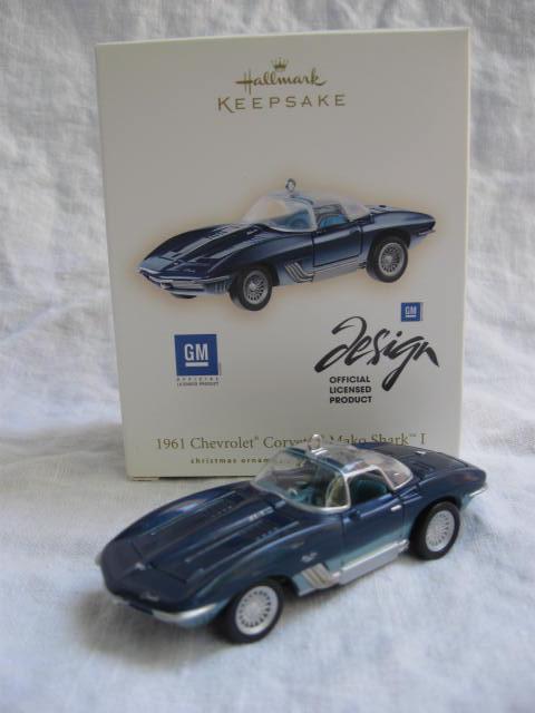 Hallmark 2007 1961 Chevrolet Corvette Mako shark I Christmas Tree Ornament